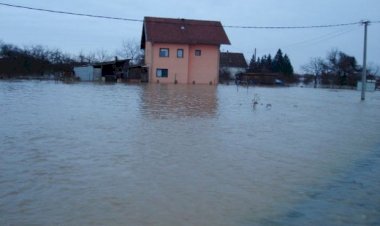 Poplave u RS-u, u Bijeljini i dalje kritično, kuće pod vodom, stalne evakuacije...