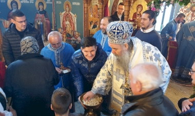 Владика Фотије у Чечави