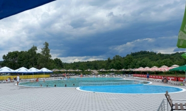 Отворени базени у Чечави