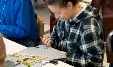 STVARA PRAVU BAJKU: Bojana Marić pravi višenamenske igračke i deci pruža nešto unikatno