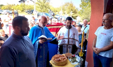 Прослављена Крсна слава храма у Љебу